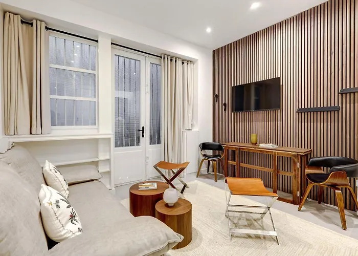 Thebluestay 99 - In The Heart Of Paris